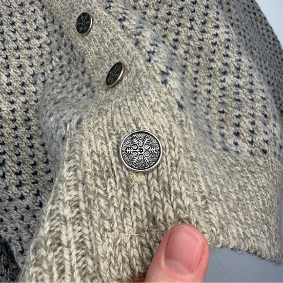 Vintage L.L. Bean Cardigan Icelandic Wool Women’s Medium Roundneck Fair Isle - Picture 4 of 6